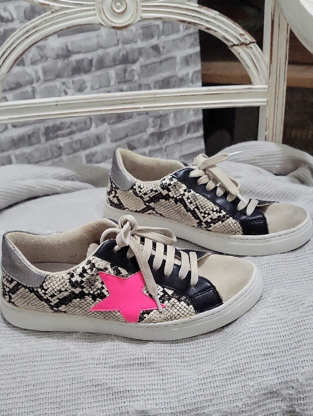 Steven New York Snake Print  Rubie Sneakers  Hot Pink Star  Shoes Womens 8